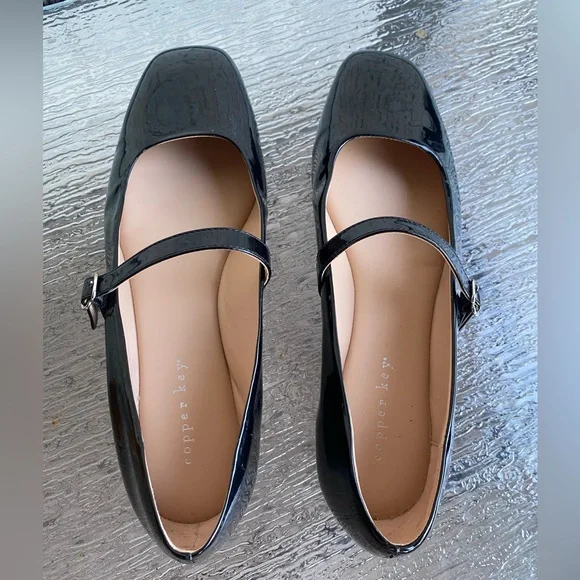 Copper Key Black Patent Ballet Mary Jane’s Flats Taper Square Toe Trendy sz 9.5 - Picture 2 of 5